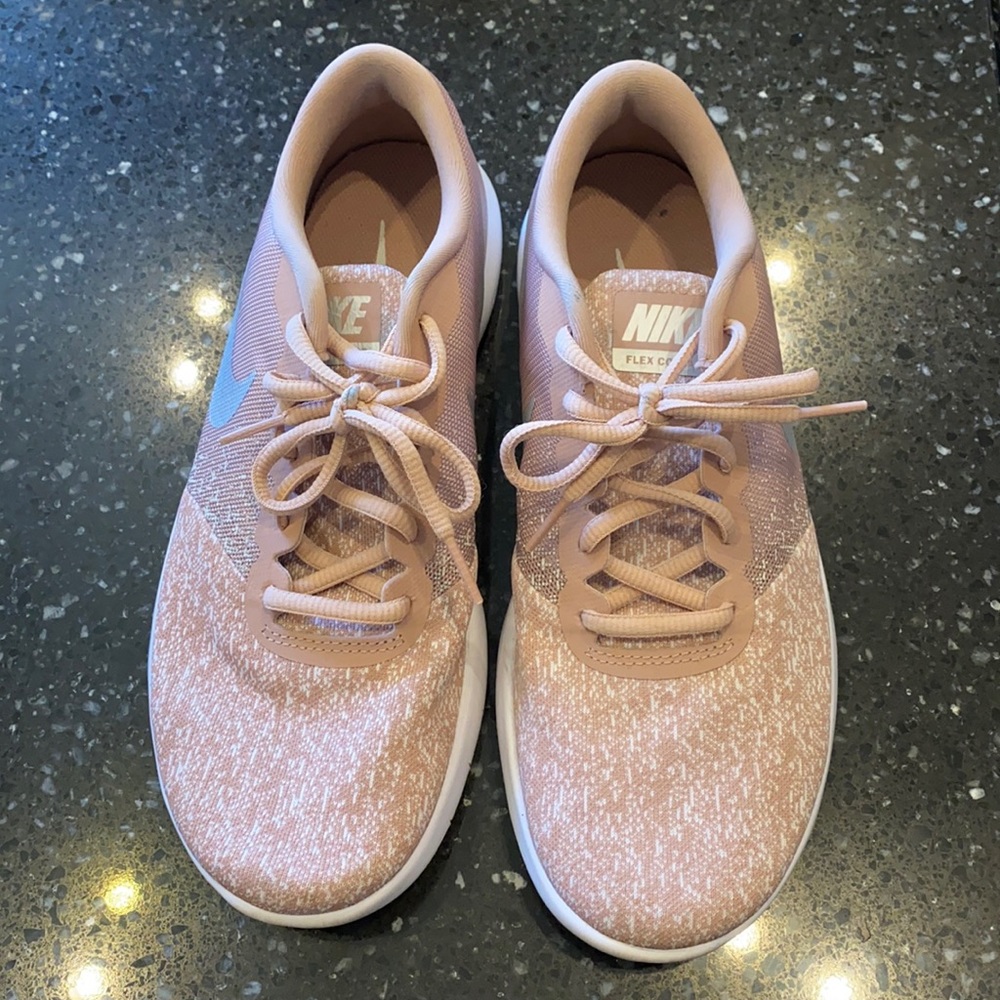 Nike Flex Contact Blush Size 9